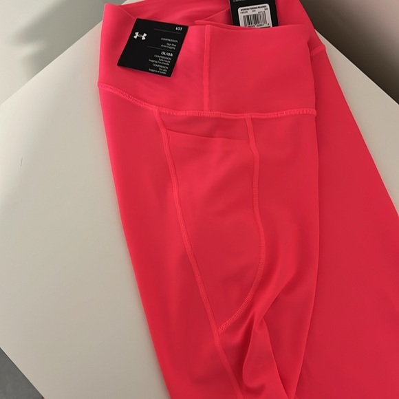 Bright pink NWT under armour leggings - Picture 5 of 5